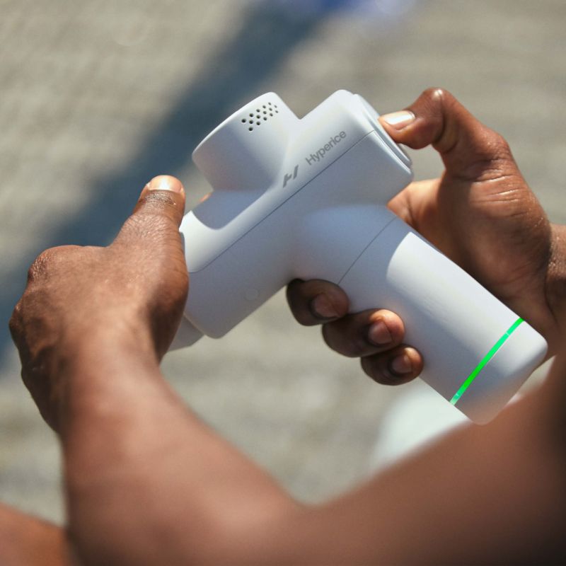 Massagepistole | Hypervolt Go 2 mit 3.200 Schlägen pro Minute und 2,5 Stunden Akkulaufzeit