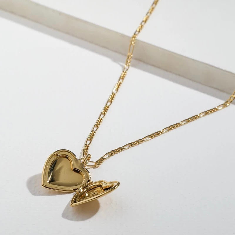 Rafaela™ Elegant heart memoir