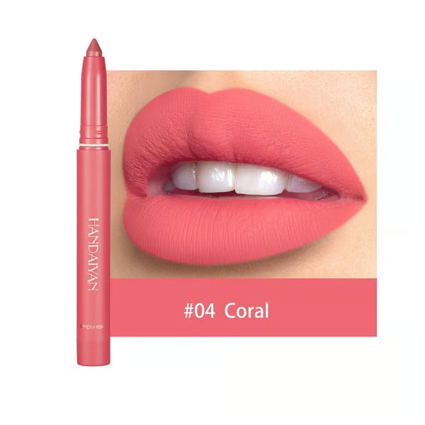 VelvaKiss – Rotatable lip liner with matte finish