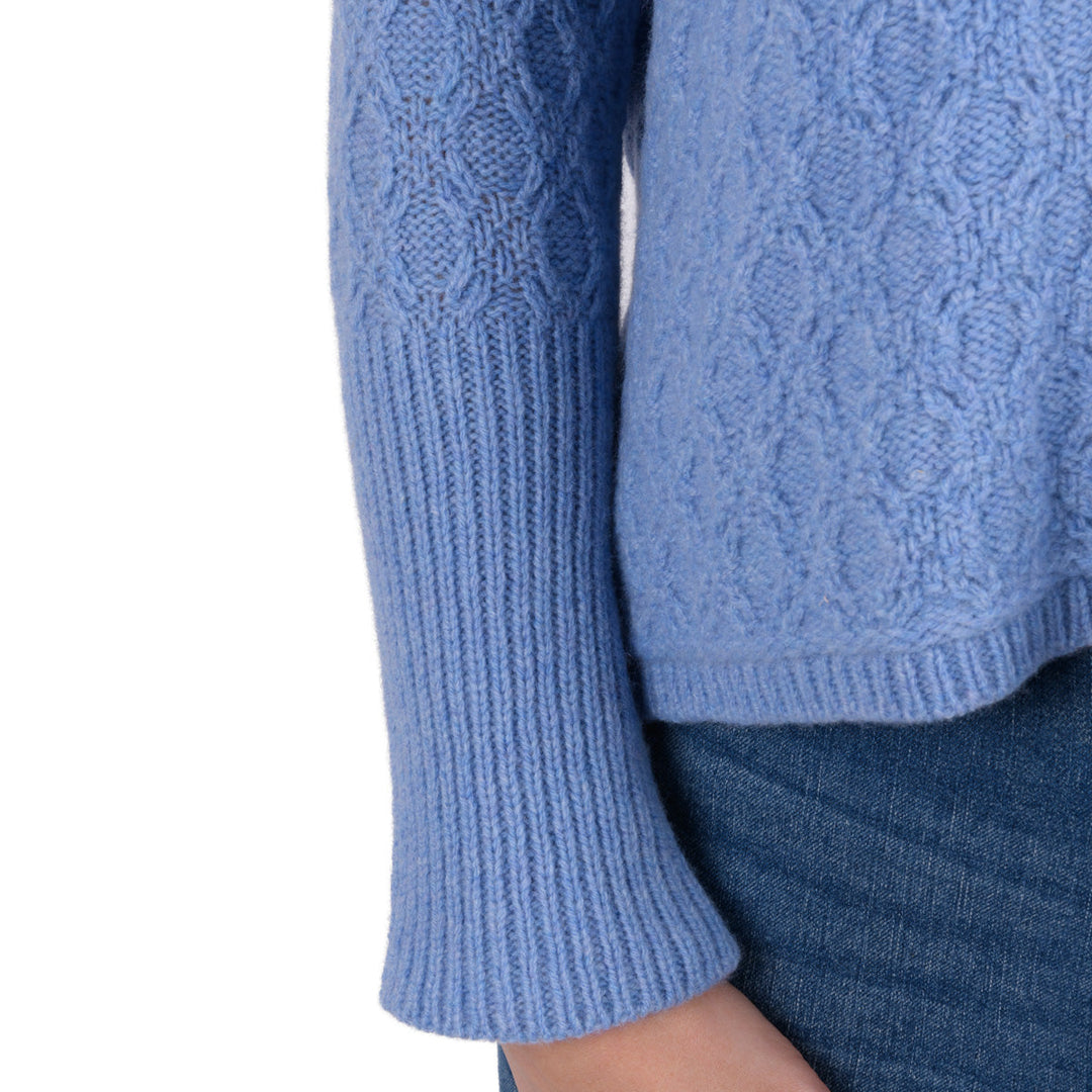 Damen Pullover | Weiter Kurzpullover mit Rundhalsausschnitt und seitlichen Schlitzen