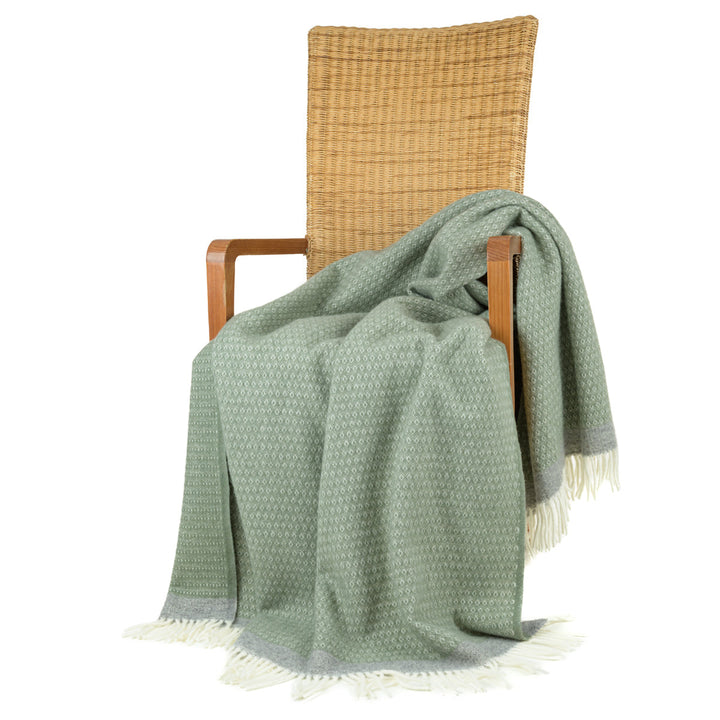 Wolldecke | Weiche Bio-Lammwolldecke mit Fransen und feinem Muster für Sofa und Bett