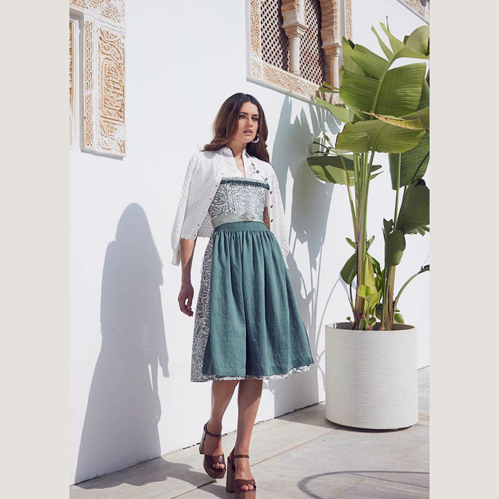 Damen Dirndl Schilfgrün | Midi Trachtenkleid mit Froschgoscherl-Borte, Floralmuster und 70 cm Rocklänge