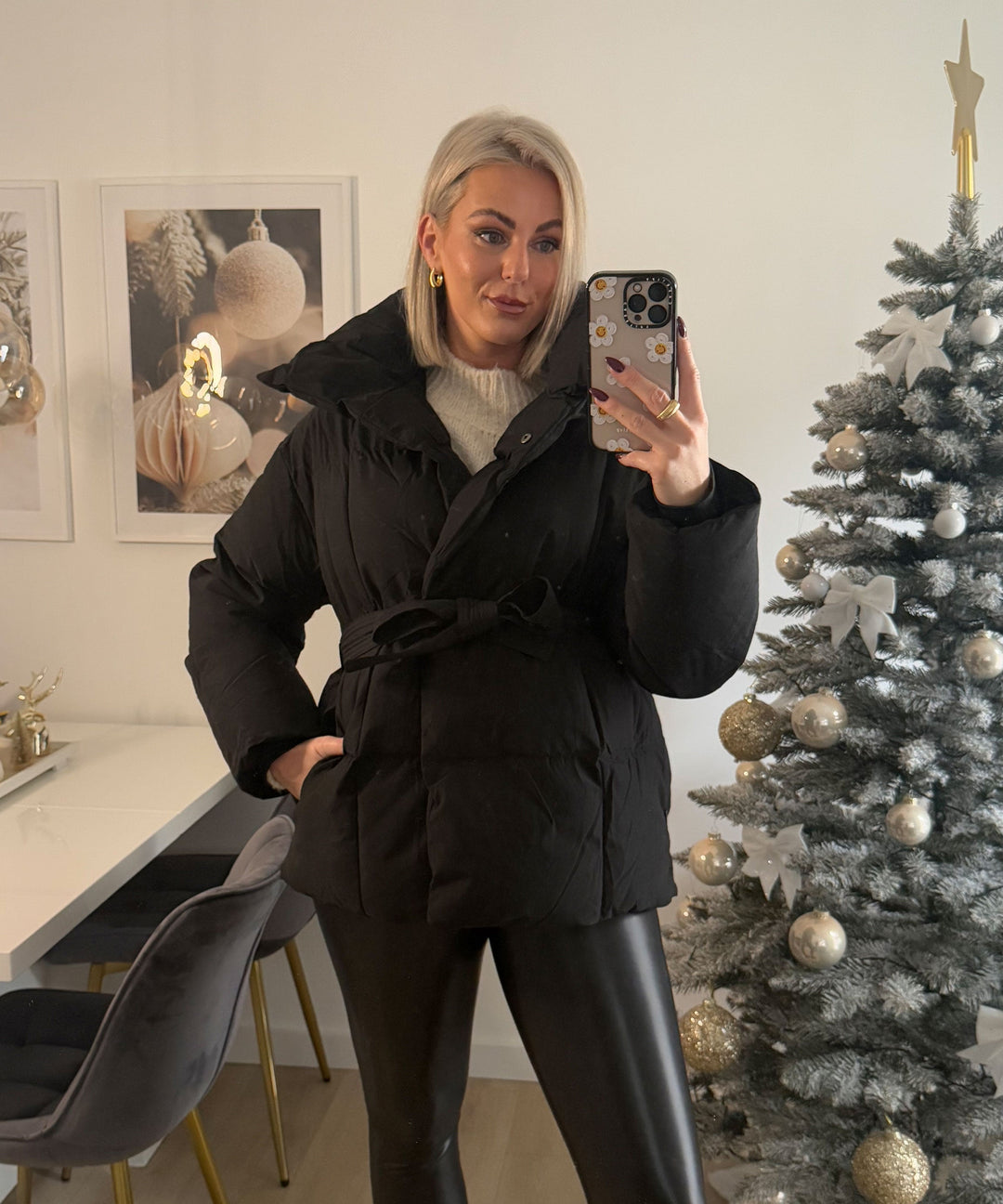 Damen Winterjacke | Kurze Steppjacke mit Gürtel &amp; warmem Futter