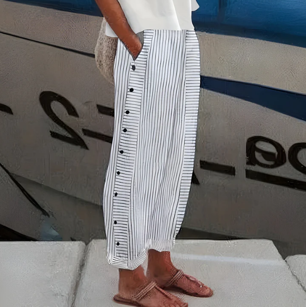 Pantaloni da donna a righe in stile francese | leggeri e traspiranti con tasche laterali | valorizzano la figura e versatili per l’estate