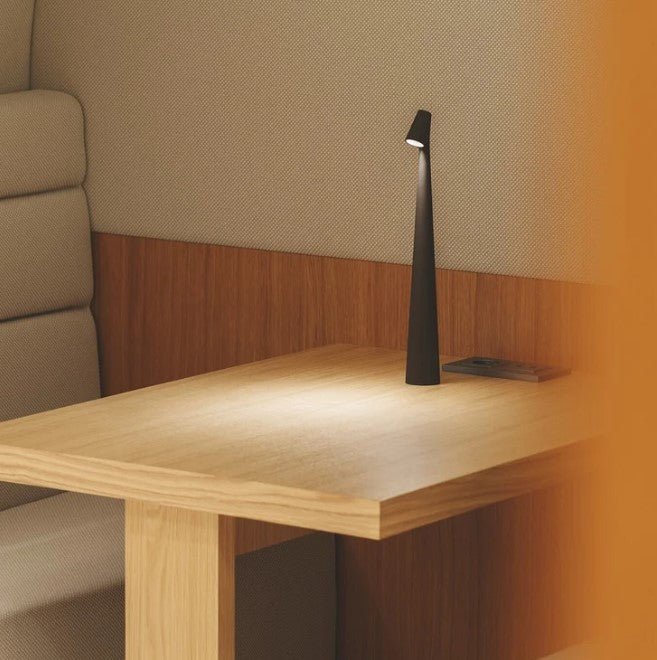 LED Tischlampe | Wiederaufladbar mit 2700K Warmweiß und 3 Helligkeitsstufen