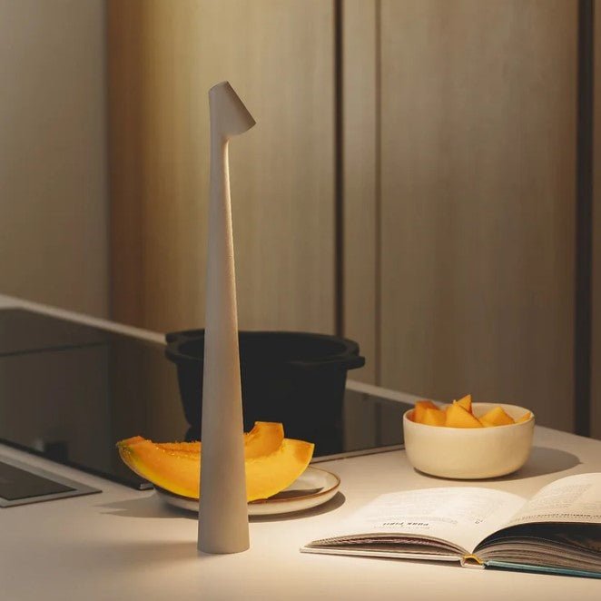 LED Tischlampe | Wiederaufladbar mit 2700K Warmweiß und 3 Helligkeitsstufen