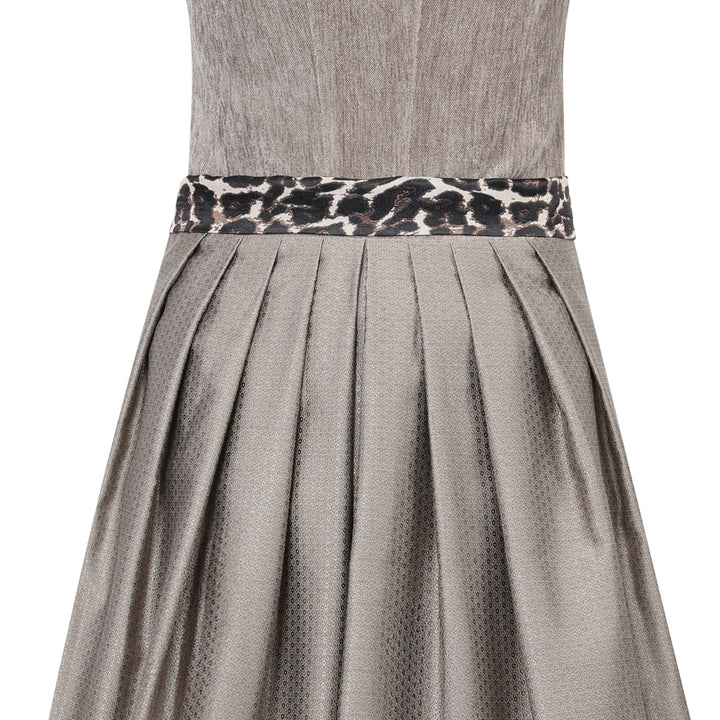 Damen Dirndl Sandbraun | Midi Samtdirndl mit abnehmbaren Flügelärmeln, Leo-Schleife und 70 cm Rocklänge