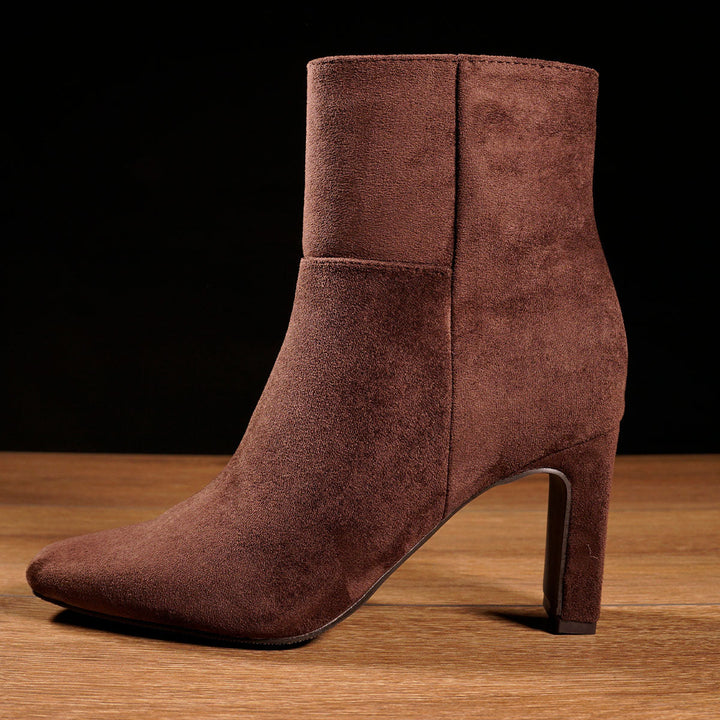 Damen Trachtenstiefelette Dunkelbraun | Feminine Stiefelette mit spitzer Form und Absatz