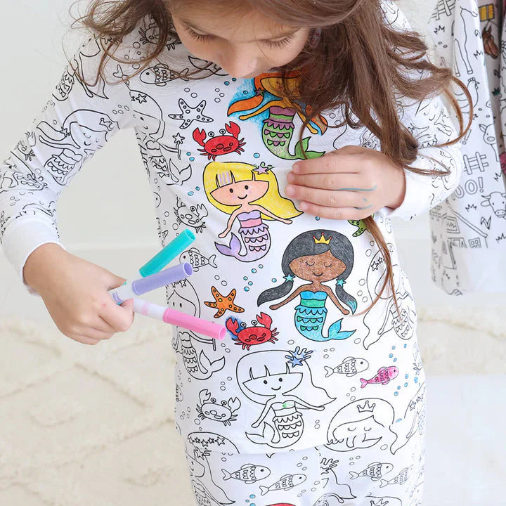 Children’s coloring pajama | Includes washable markers | Soft, breathable cotton | Reusable for ages 3–10