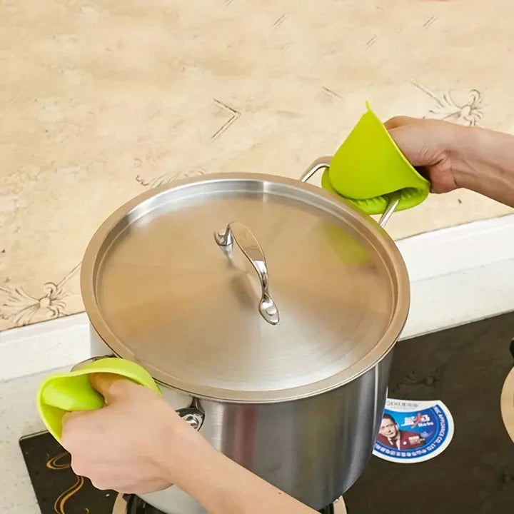 Lämpöä kestävä grilli- ja uunikäsineet jopa 230°C – FireGrip Pro liukumattomalla uritetulla silikonilla | Hoikka, joustava, astianpesukoneen kestävä