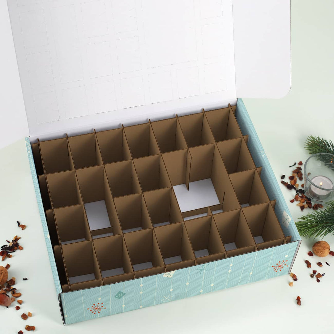 Adventskalender zum Befüllen mit Wunschtext | Personalisierter Weihnachtskalender mit 24 Türchen, Schneeflocken und Geschenkmotiv
