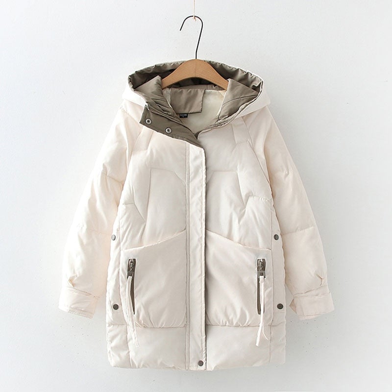 Damen Pufferjacke mit Kapuze | Hüftlange Steppjacke mit Rautensteppung, geradem Schnitt und asymmetrischem Design für Winter