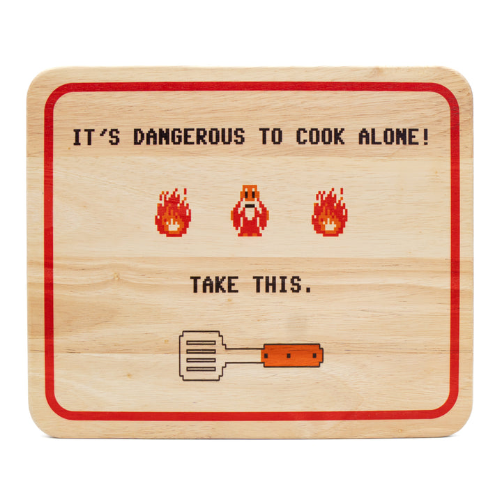 Schneidebrett aus Buchenholz | Küchenbrett mit Gaming-Spruch „Dangerous to cook alone“ | Holzschneidebrett 30 x 25 cm