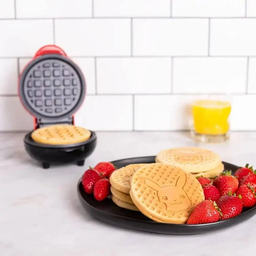 Mini Waffeleisen mit Pikachu-Motiv | Pokémon Waffelautomat für kleine runde Waffeln mit Antihaftbeschichtung und Kontrollleuchte