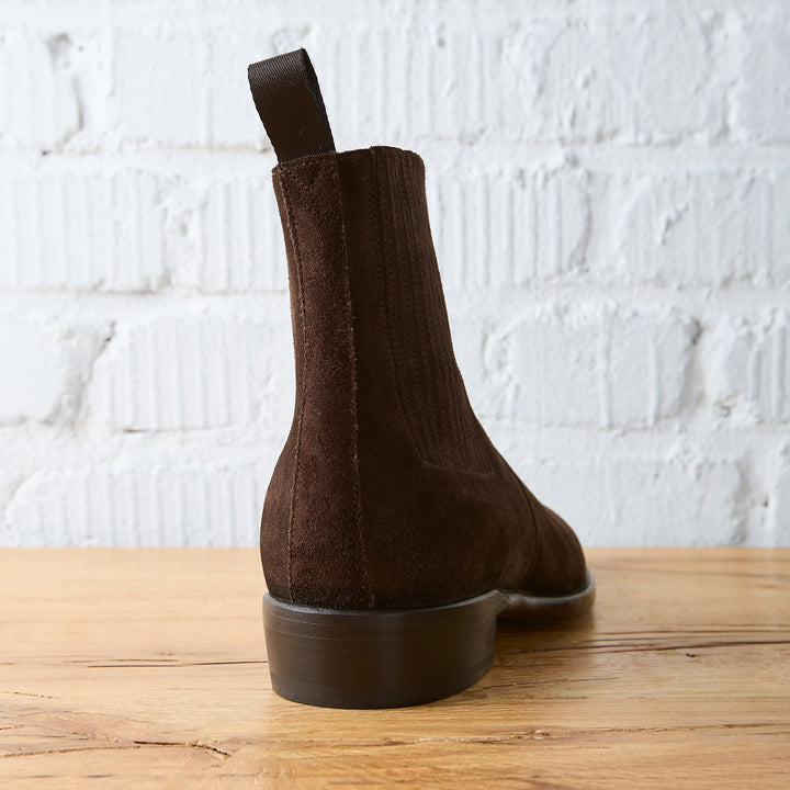 Herren Chelsea Boots | Handgefertigte Stiefel aus weichem Coffee Veloursleder mit Lederlaufsohle