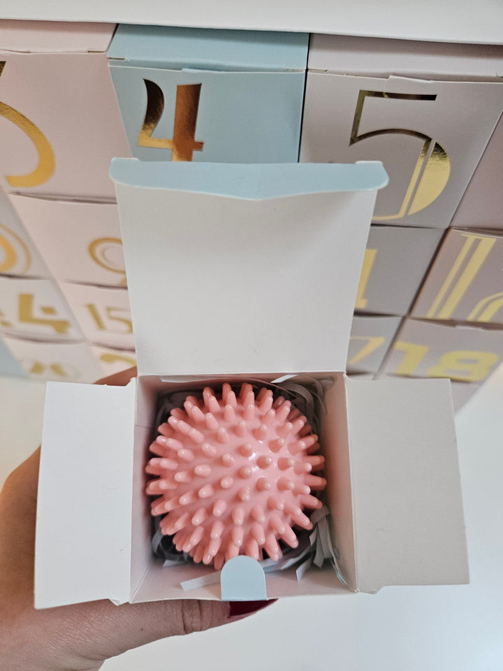 Anti-Stress Adventskalender | Skillsflow Weihnachtskalender mit über 24 Überraschungen | Fidget-Ring, Handschmeichler und Akupressurbälle