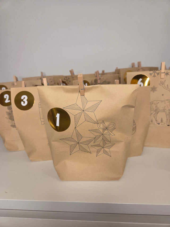 Adventskalender mit Fidget Spielzeug | Über 24 Überraschungen mit Fidgetring, Quetschspielzeug, Akupressurbällen und Zubehör