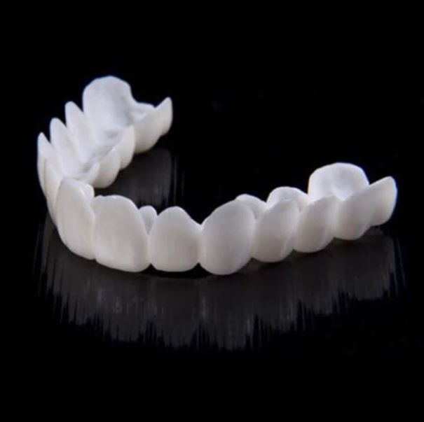 Protesi dentale modellabile ad incastro | Rimovibile e riutilizzabile | Personalizzabile | Sorriso naturale bianco