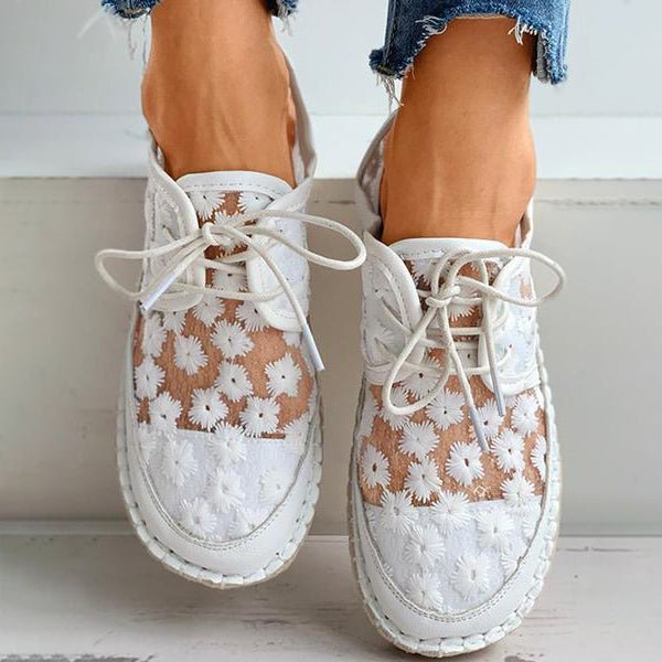Damen Sneaker mit Stickerei | Bequeme Passform für Alltag &amp; halbformelle Looks | Liz bestickte Freizeitschuhe