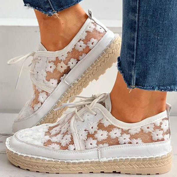 Damen Sneaker mit Stickerei | Bequeme Passform für Alltag &amp; halbformelle Looks | Liz bestickte Freizeitschuhe