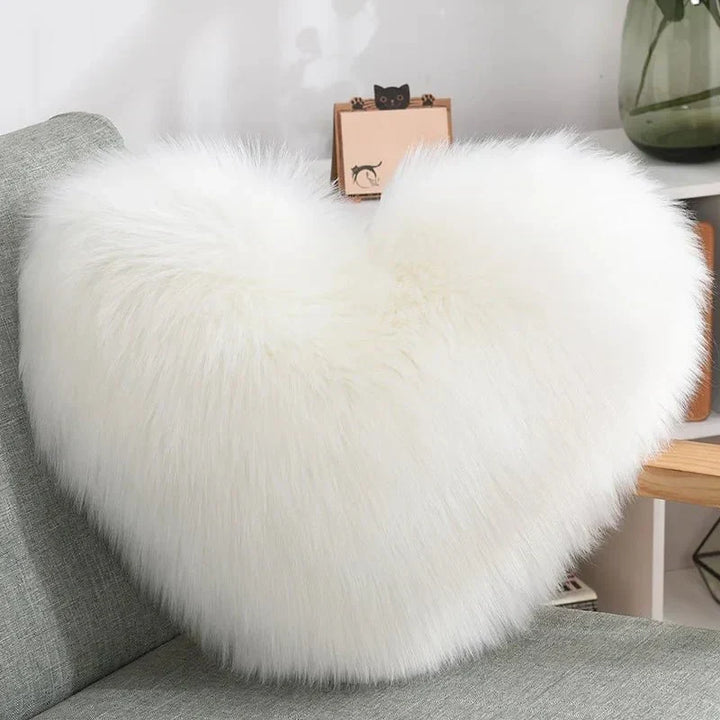 Herz Kissen flauschig 50 × 40 cm | Weiches Sofakissen aus Polyester in Herzform für Sofa, Bett und gemütliche Wohnakzente