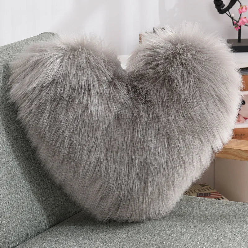 Herz Kissen flauschig 50 × 40 cm | Weiches Sofakissen aus Polyester in Herzform für Sofa, Bett und gemütliche Wohnakzente