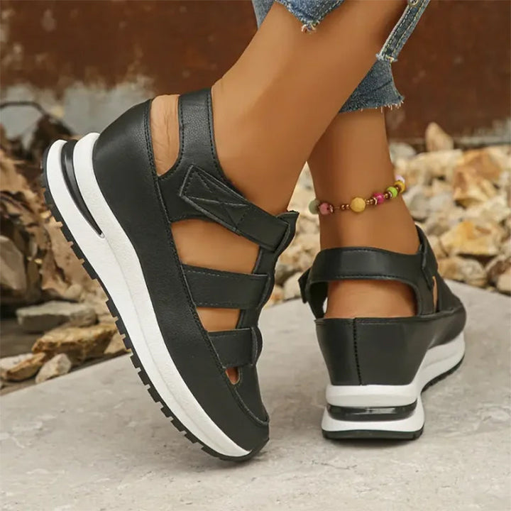 Női zárt orrú sneaker szandálok