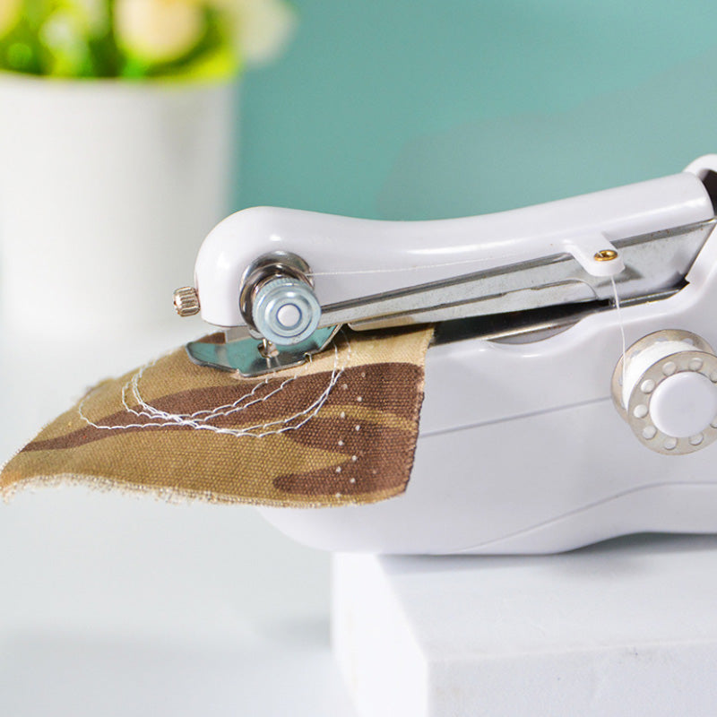 Mini portable electric sewing machine 21×3.5×6.5 cm | 3 speeds for thin &amp; thick fabrics | Ergonomic handle | Accessory set