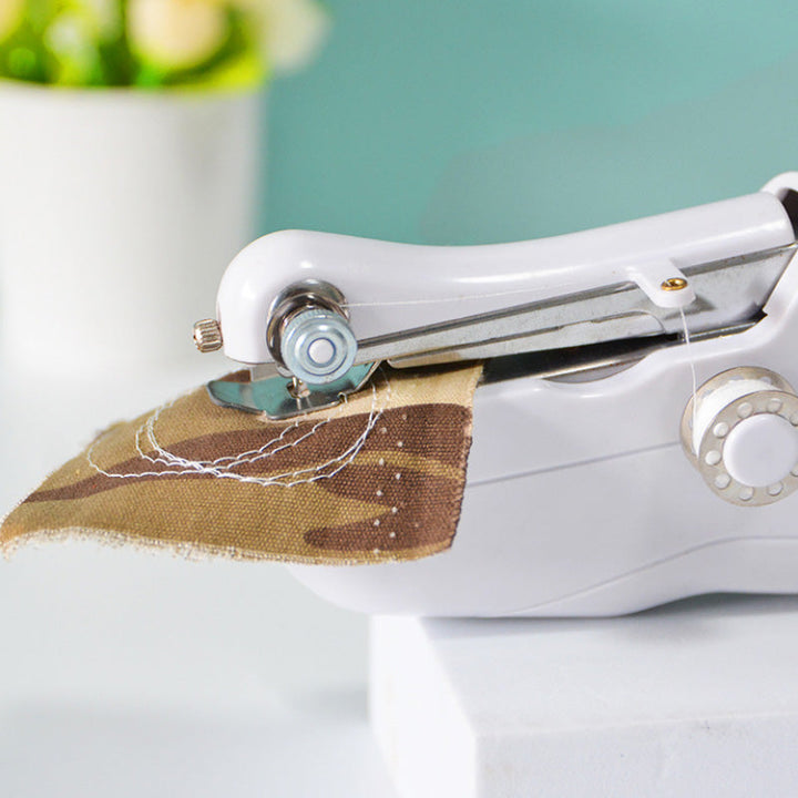Mini portable electric sewing machine 21×3.5×6.5 cm | 3 speeds for thin &amp; thick fabrics | Ergonomic handle | Accessory set