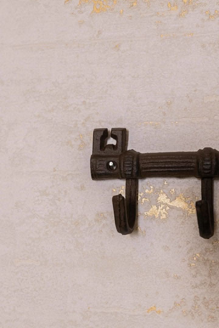 Schlüsselhalter Wandhaken aus Gusseisen | Vintage Schlüssel-Design mit 3 Haken | Antik-Look Garderobenhaken für Flur &amp; Zuhause