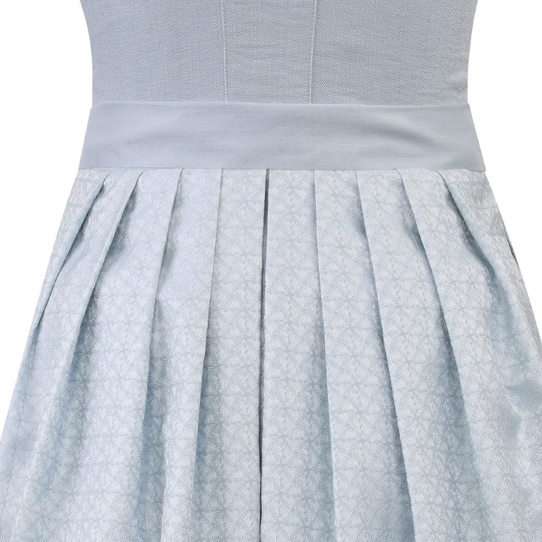 Damen Dirndl Hellblau | Midi Trachtenkleid mit Knopfleiste, Froschgoscherl-Borte und 70 cm Rocklänge