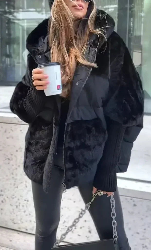 Damen Winterjacke mit Kapuze | Warme Oversize-Jacke mit weichem Pelzkragen, Bündchen und praktischen Taschen für kalte Tage